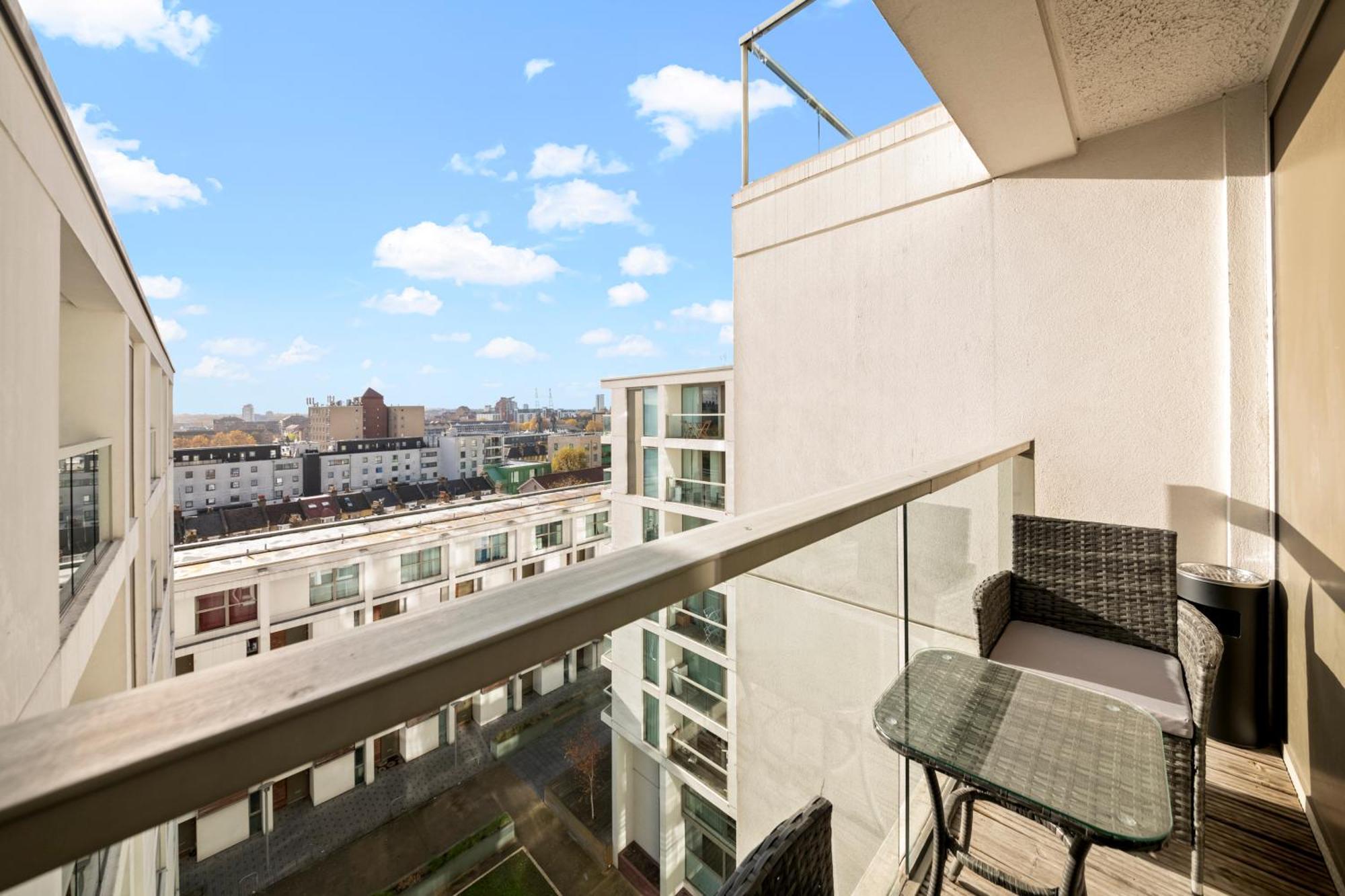 Londwell, Canary Wharf Skyline Balcony Suite London Exterior foto