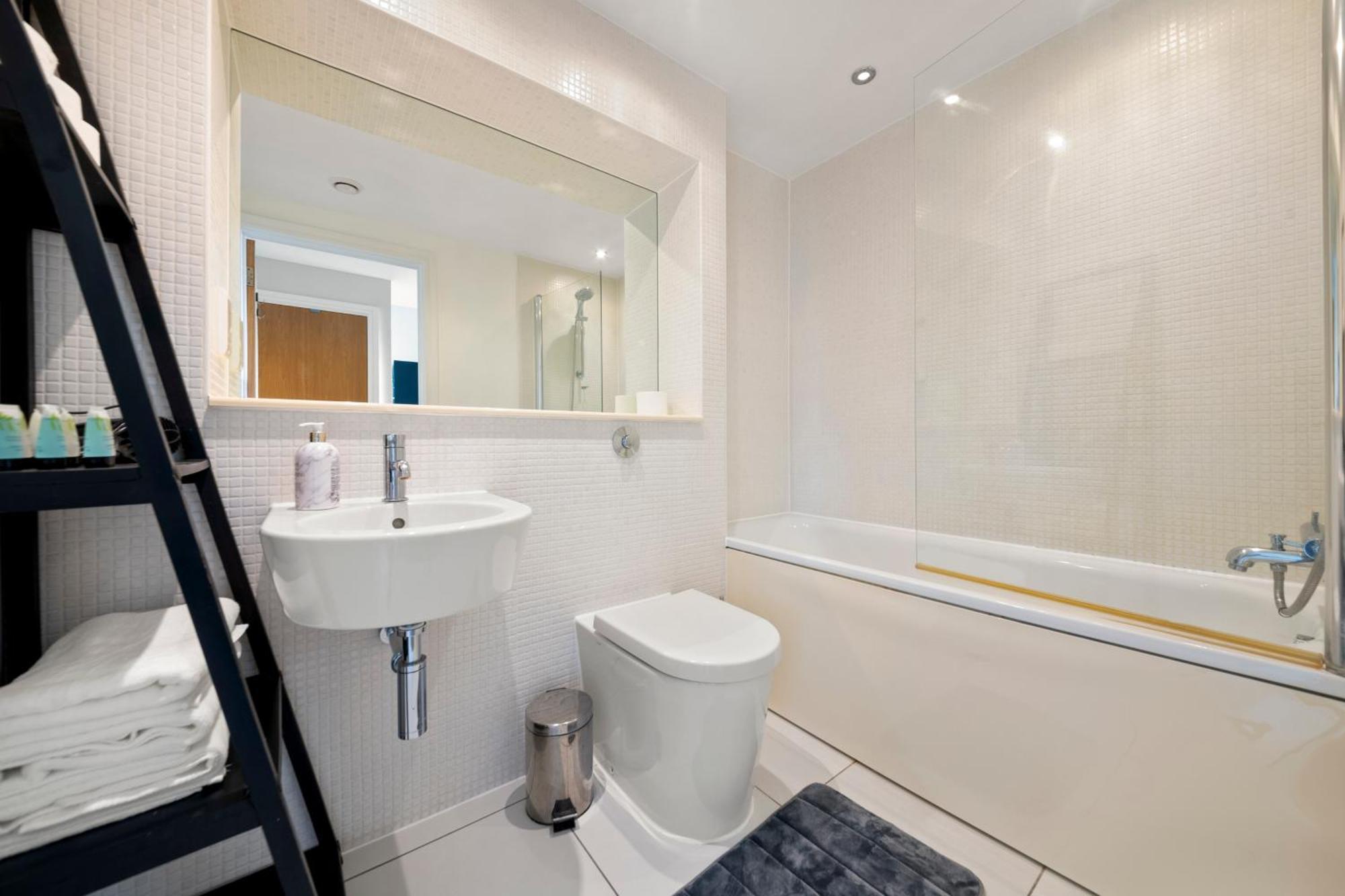 Londwell, Canary Wharf Skyline Balcony Suite London Exterior foto